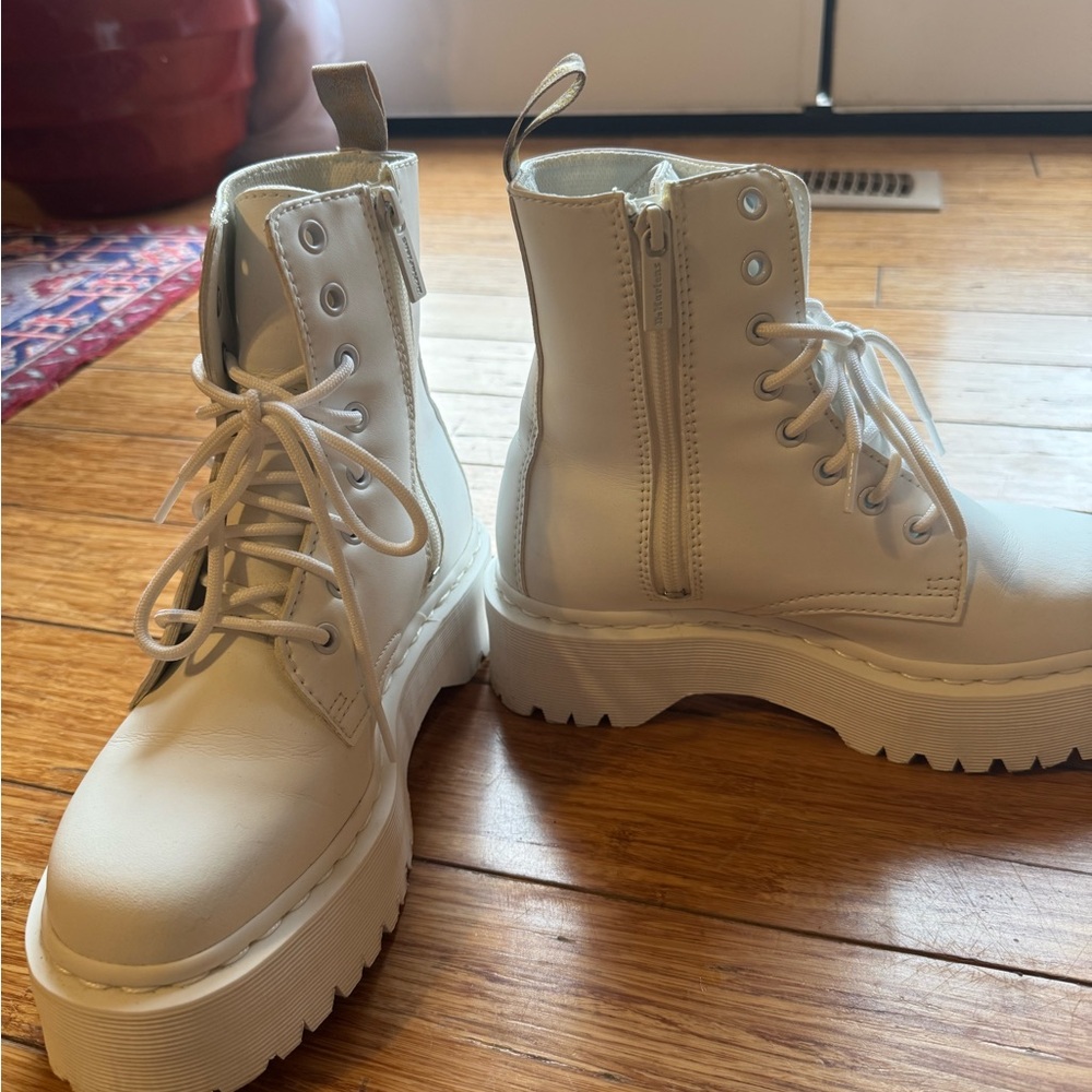 Dr. Martens white vegan jadon boots - Picture 2 of 5